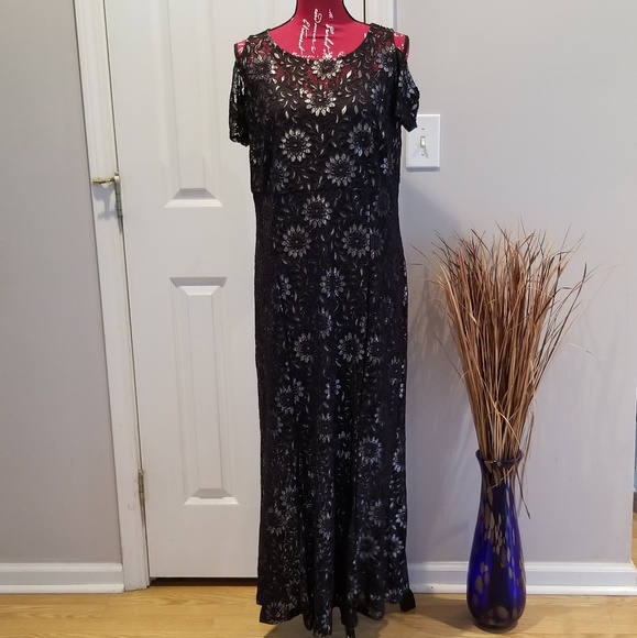 Enfocus Studio Dresses & Skirts - Formal Dress